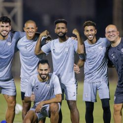 استعداد للقاء العين .. هجر يعاود تدريباته اليومية بعد الراحة الممنوحة استعداد للقاء العين .. هجر يعاود تدريباته اليومية بعد الراحة الممنوحة