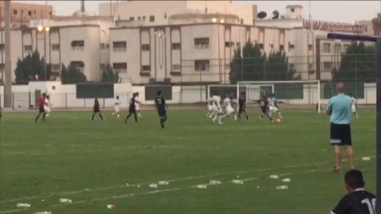 هدف لاعب شباب هجر حمد ابوعنز على الأهلي في وقت بدل الضائع في الدوري الممتاز للشباب هدف لاعب شباب هجر حمد ابوعنز على الأهلي في وقت بدل الضائع في الدوري الممتاز للشباب
