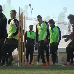 هجر يجري مرانه الرئيسي تأهباً لمواجهة الهلال و”ديمول” يتحدث عن المواجهة