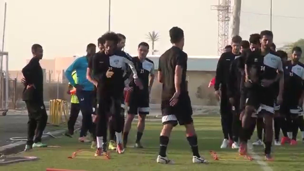 هجر يجري مرانه الرئيسي تأهباً لمواجهة الهلال و”ديمول” يتحدث عن المواجهة هجر يجري مرانه الرئيسي تأهباً لمواجهة الهلال و”ديمول” يتحدث عن المواجهة