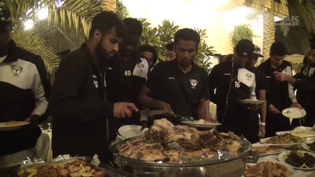 عضو شرف #هجر الاستاذ علي العجمي يقيم مأدبة عشاء للفريق الأول لكرة القدم عضو شرف #هجر الاستاذ علي العجمي يقيم مأدبة عشاء للفريق الأول لكرة القدم